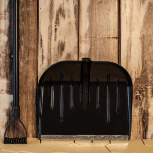 Лопата АЛЯСКА 460*370 черная с пластик. черенком d32 + переходник + ручка 20018 ПЛАСТИКО