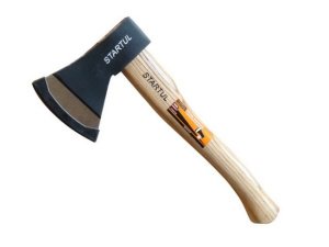 Топор 0,6кг с дер. рукояткой STARTUL 